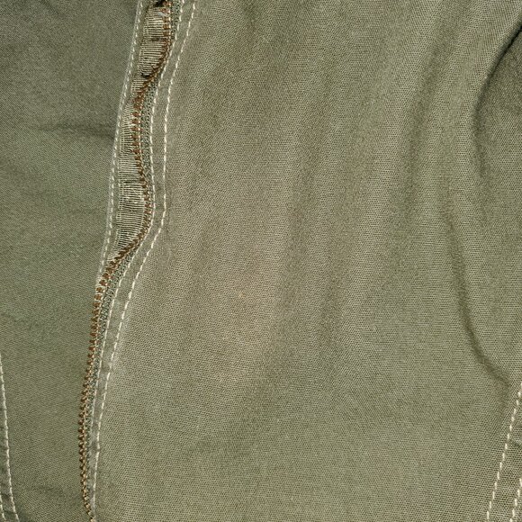 Heavy Duty Army Green Canvas Vest w/faux fur collar – L - Picture 10 of 12